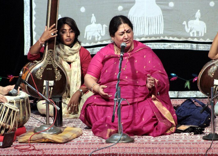 2560px-Shubha_Mudgal_at_Bhopal